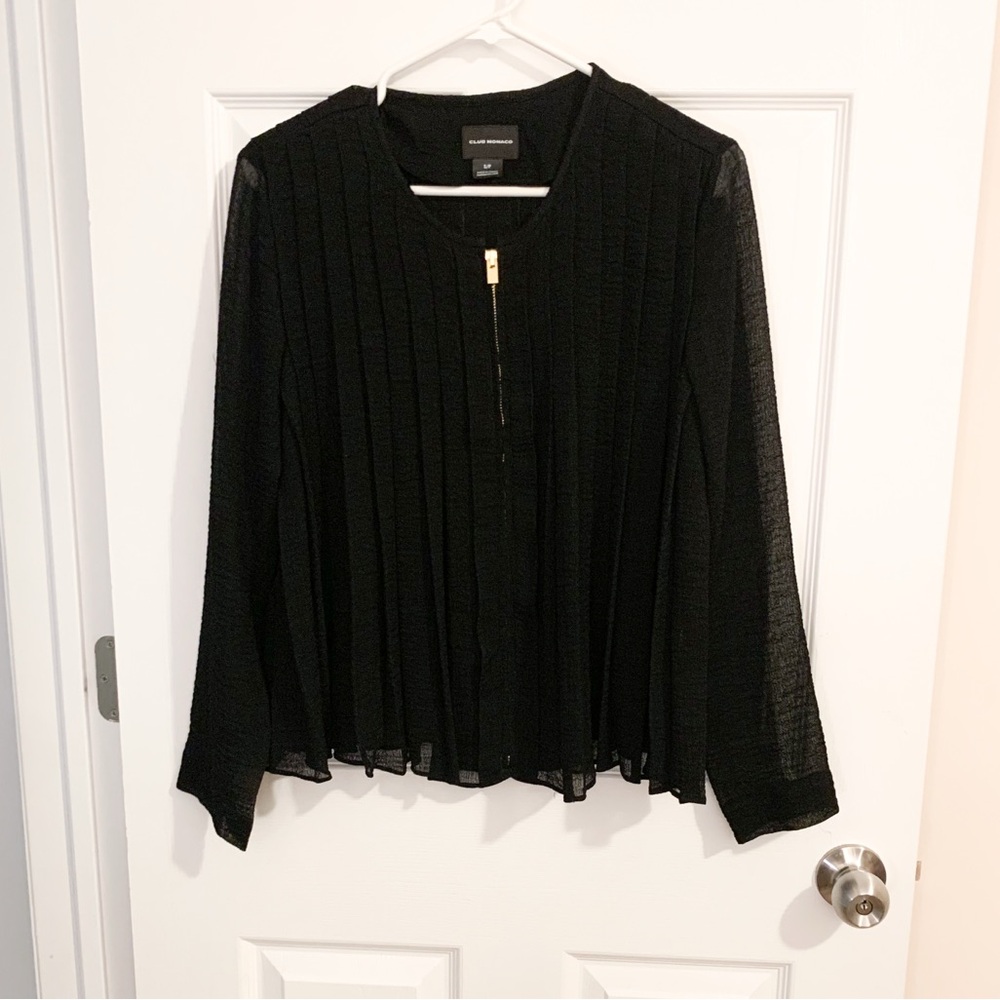 Club Monaco Women's black pleated top size S